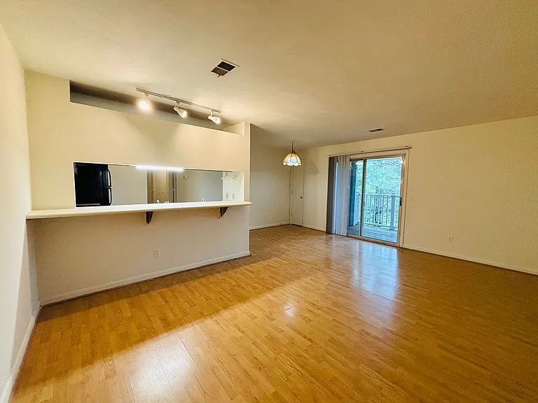 1209J University Ter — Photo 12