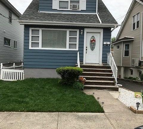 2nd image of 20 Hartford St
