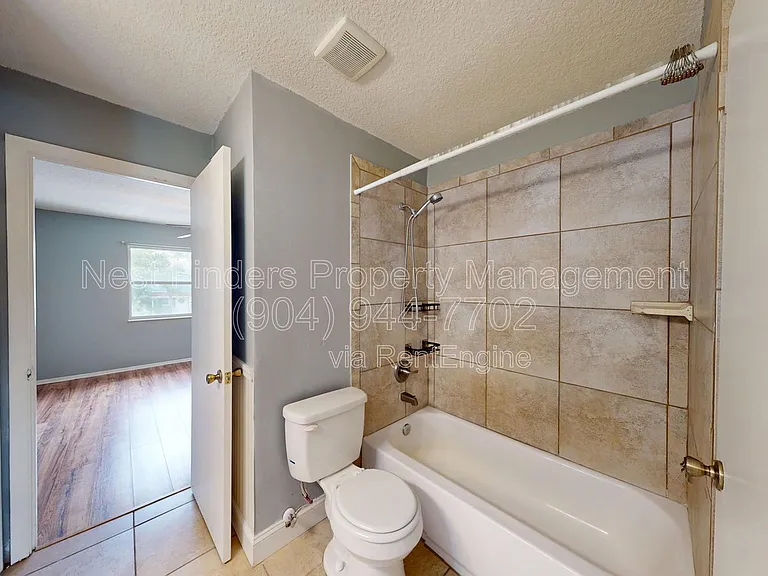 11406 Bedford Oaks Dr — Photo 16