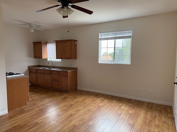4th image of 363 Mesa Dr