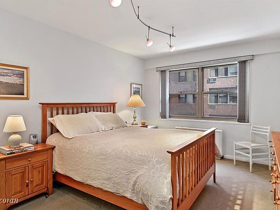 4th image of 211 E 53rd St APT 7C