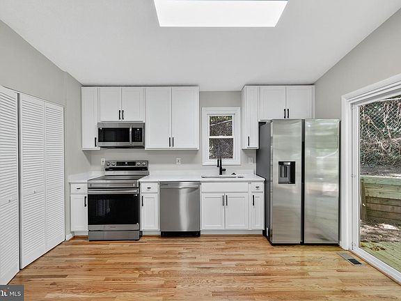4th image of 6130 4th St