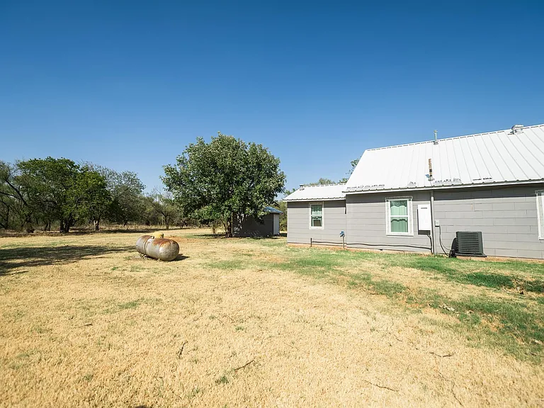10682 Refinery Rd — Photo 38