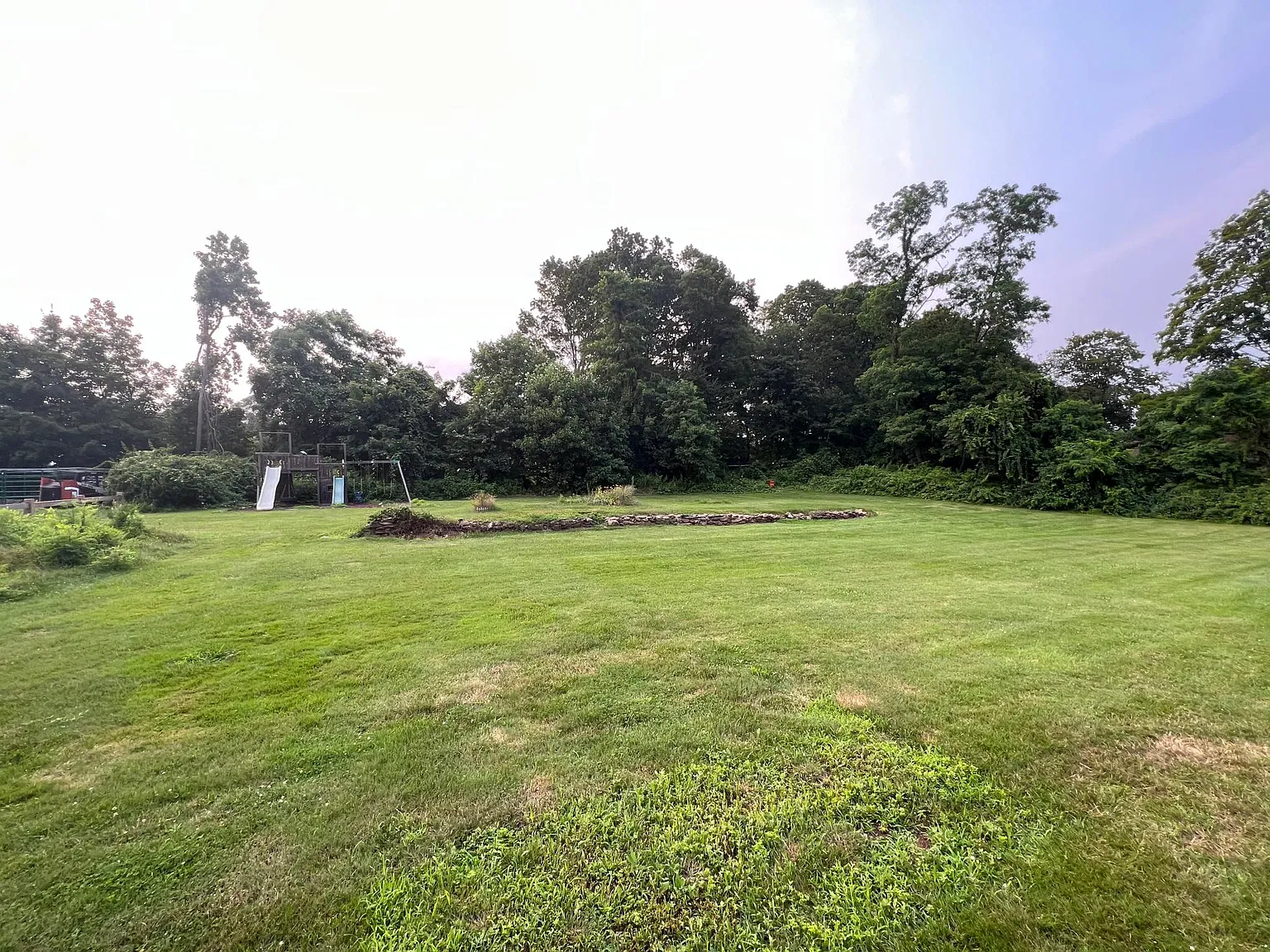 11 Florence Dr — Photo 2