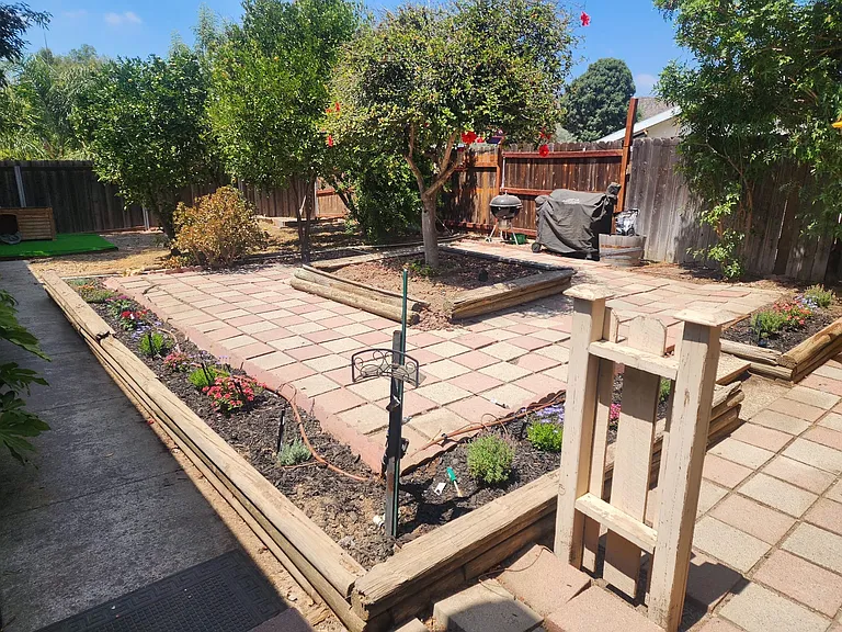 737 W San Doval Pl — Photo 8