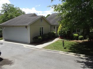 204 Hamilton Ct, Advance, NC 27006