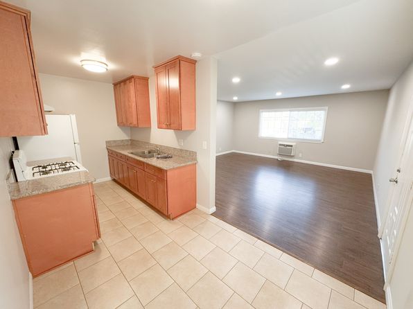 321 N Macneil St #4