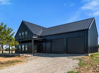 1053 Bluff Creek Dr, Strawn, TX 76475