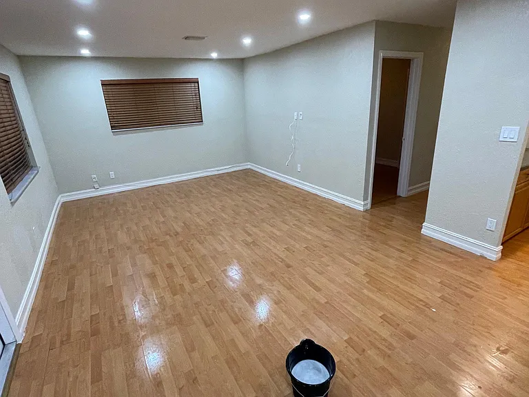 3715 NW 84th Ave — Photo 15