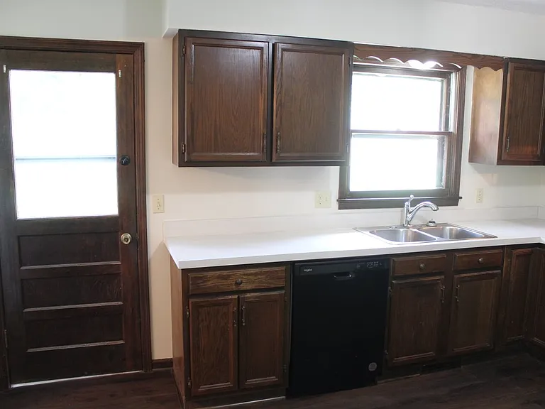 1421 Highland Dr — Photo 13