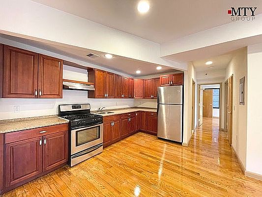 1st image of 58-28 43rd Ave #7C
