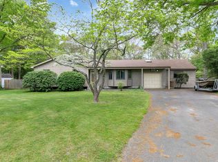 8 Pine Ct, Patchogue, NY 11772