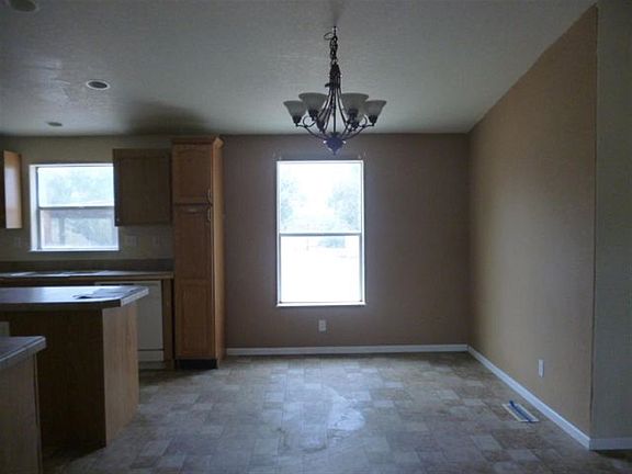 4th image of 13782 S Cecil Cir