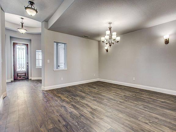4th image of 3305 Timberline Dr