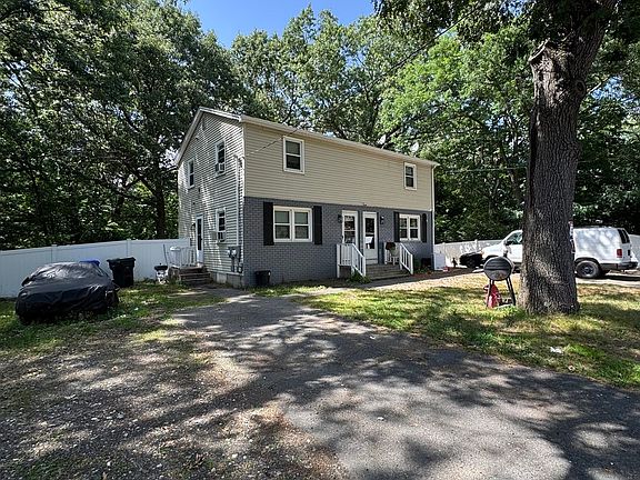 2nd image of 524 Goodwin St