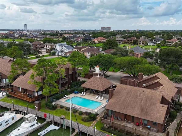813 Davis Rd, League City, TX 77573