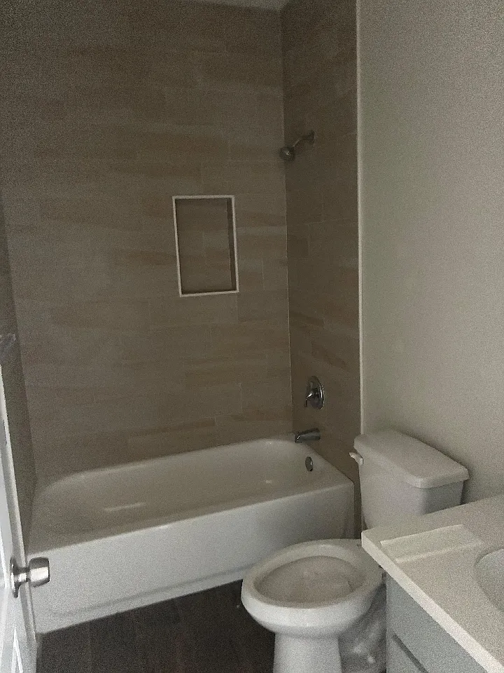 2 bed, 950 sqft, $975 — Photo 4