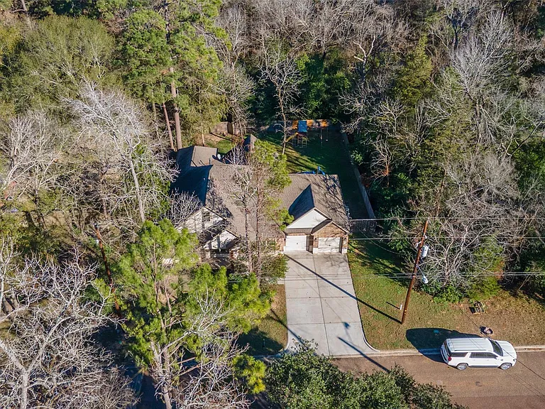 12140 Goliad Ln — Photo 31