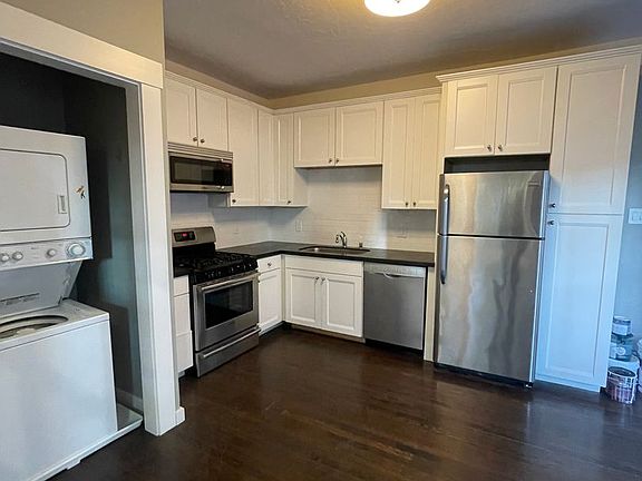 2nd image of 1509 Newlands Ave #1