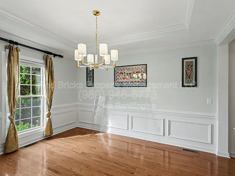 10644 Euclid Ave NW — Photo 9