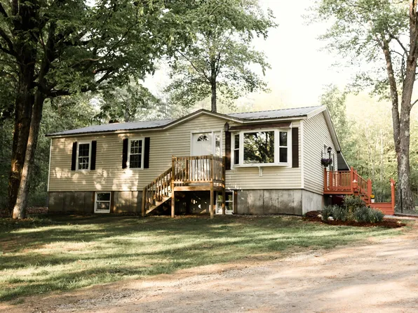 67 Lewis Road, Naples, ME 04055