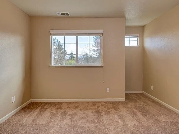 4th image of 1802 F St APT 1