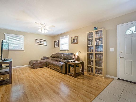 5th image of 2047 NW 34th Ave