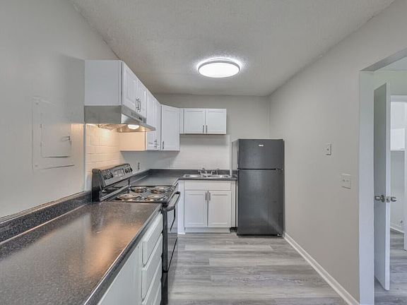 5th image of 912 Winthorne Dr #2