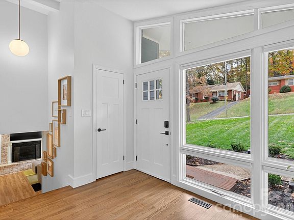 4th image of 6431 Rosecrest Dr