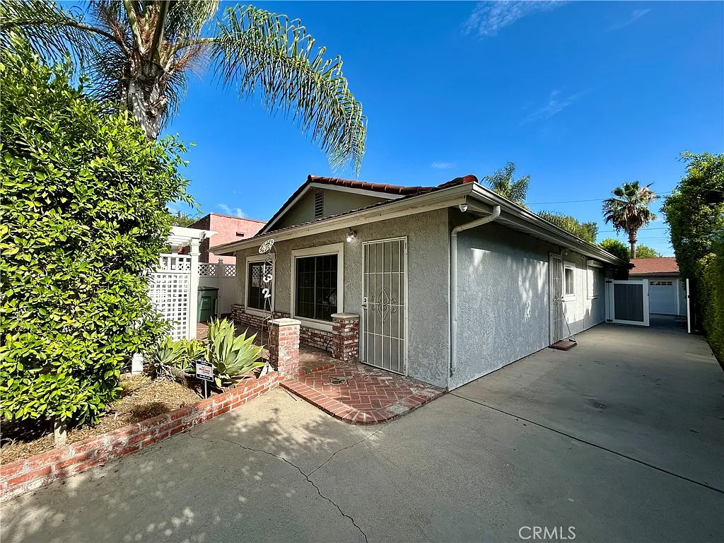 3 bed, 1250 sqft, $4,200 — Photo 4