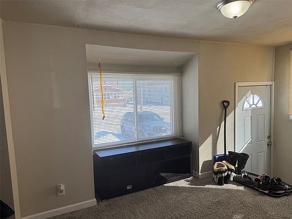 3rd image of 819 Division St