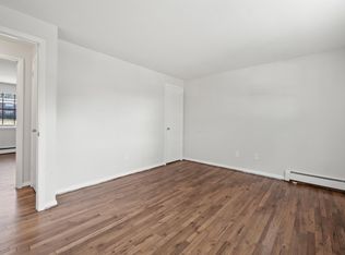 99 Sycamore Ln #B, Manchester, CT 06040