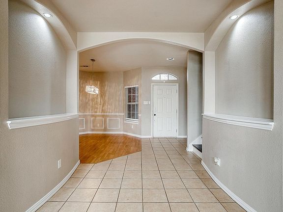 3rd image of 5544 Flynn Ct