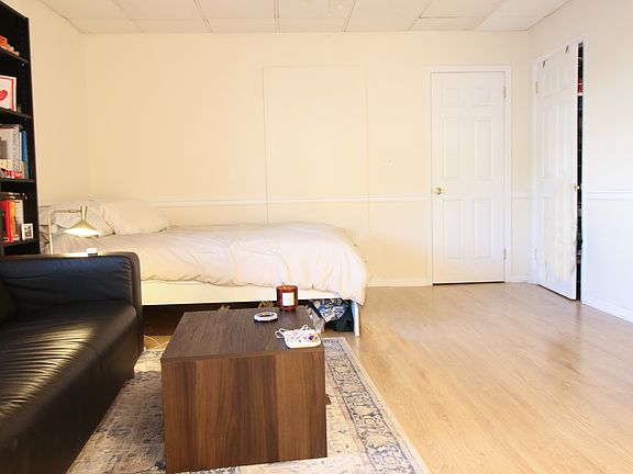 5th image of 54-56 Oak St #3
