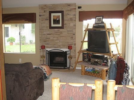 Bouquet canyon rock fireplacae