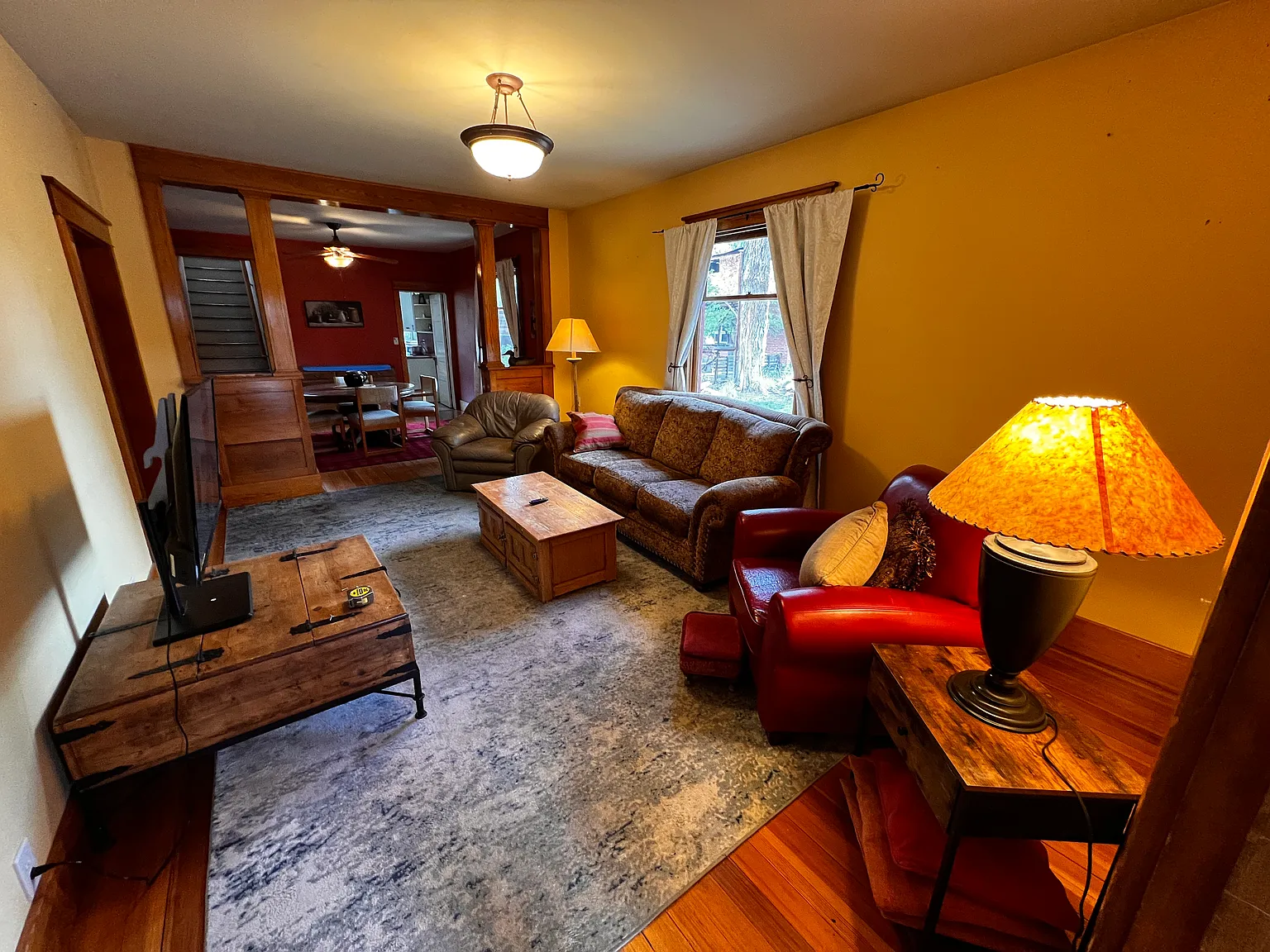 4 bed, 2084 sqft, $4,700 — Photo 3