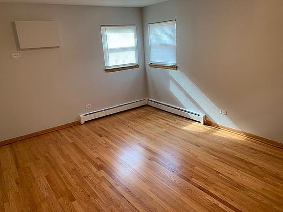 4th image of 7912 W Belmont Ave
