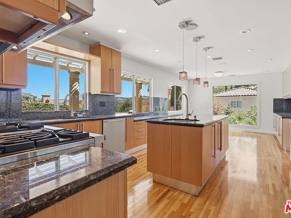 1st image of 4613 Reforma Rd