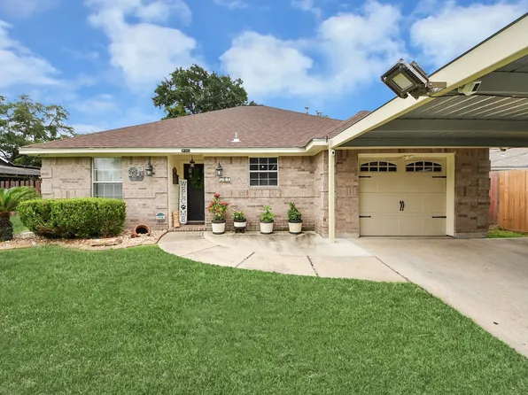 702 Ruth St, Baytown, TX 77520