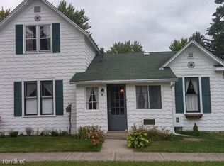 813 E Washington St, Coleman, MI 48618
