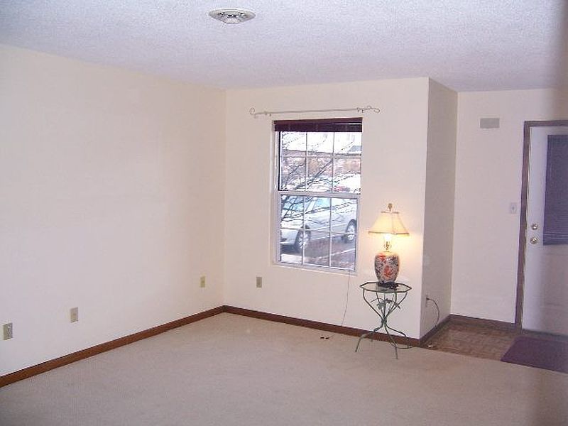 3rd image of 25D #4 PINE Lane