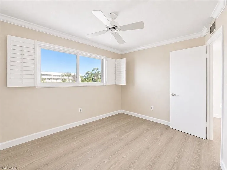 225 Turtle Lake Ct #210 — Photo 11
