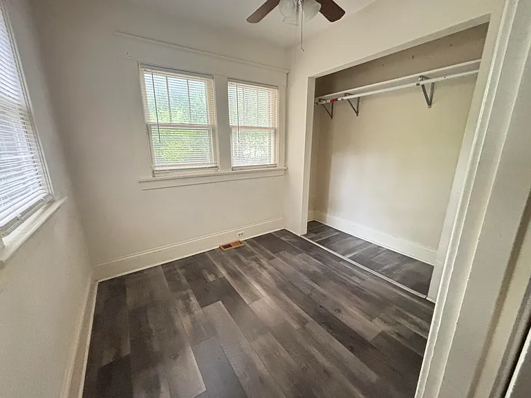 1489 Elizabeth St — Photo 6