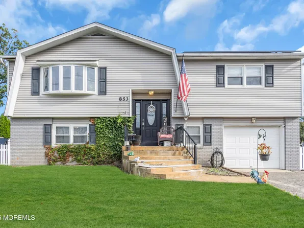 853 Spray Avenue, Beachwood, NJ 08722