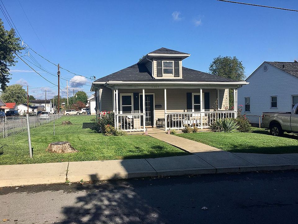 2nd image of 2267 Crooks St