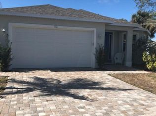 1175 S Courtenay Pkwy, Merritt Island, FL 32952
