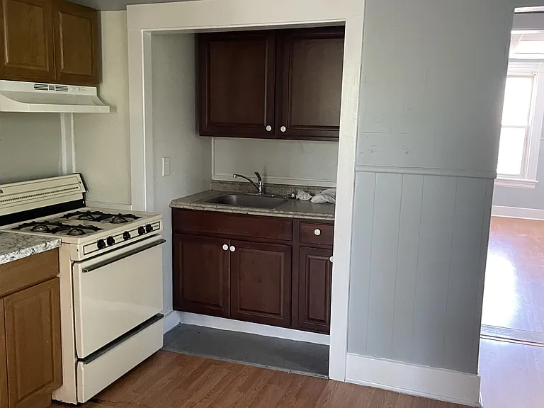 266 Pleasant St #4 — Photo 2