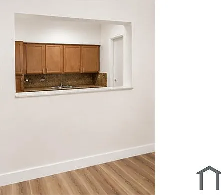 2 bed, 900 sqft, $2,600 — Photo 2
