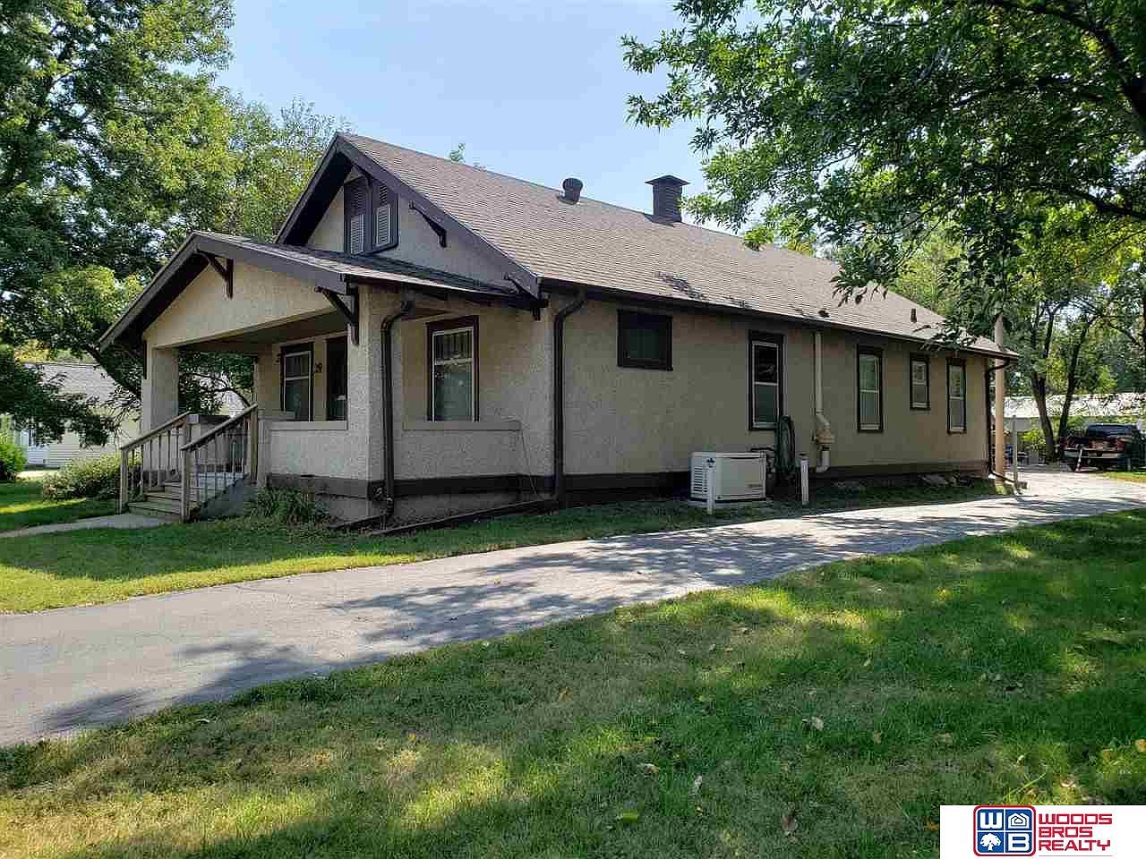 621 Bismark St Beatrice NE 68310 Zillow