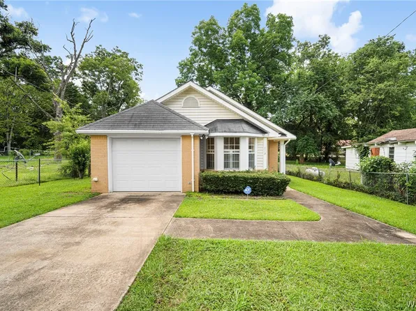 113 Play Ground St, Livingston, AL 35470